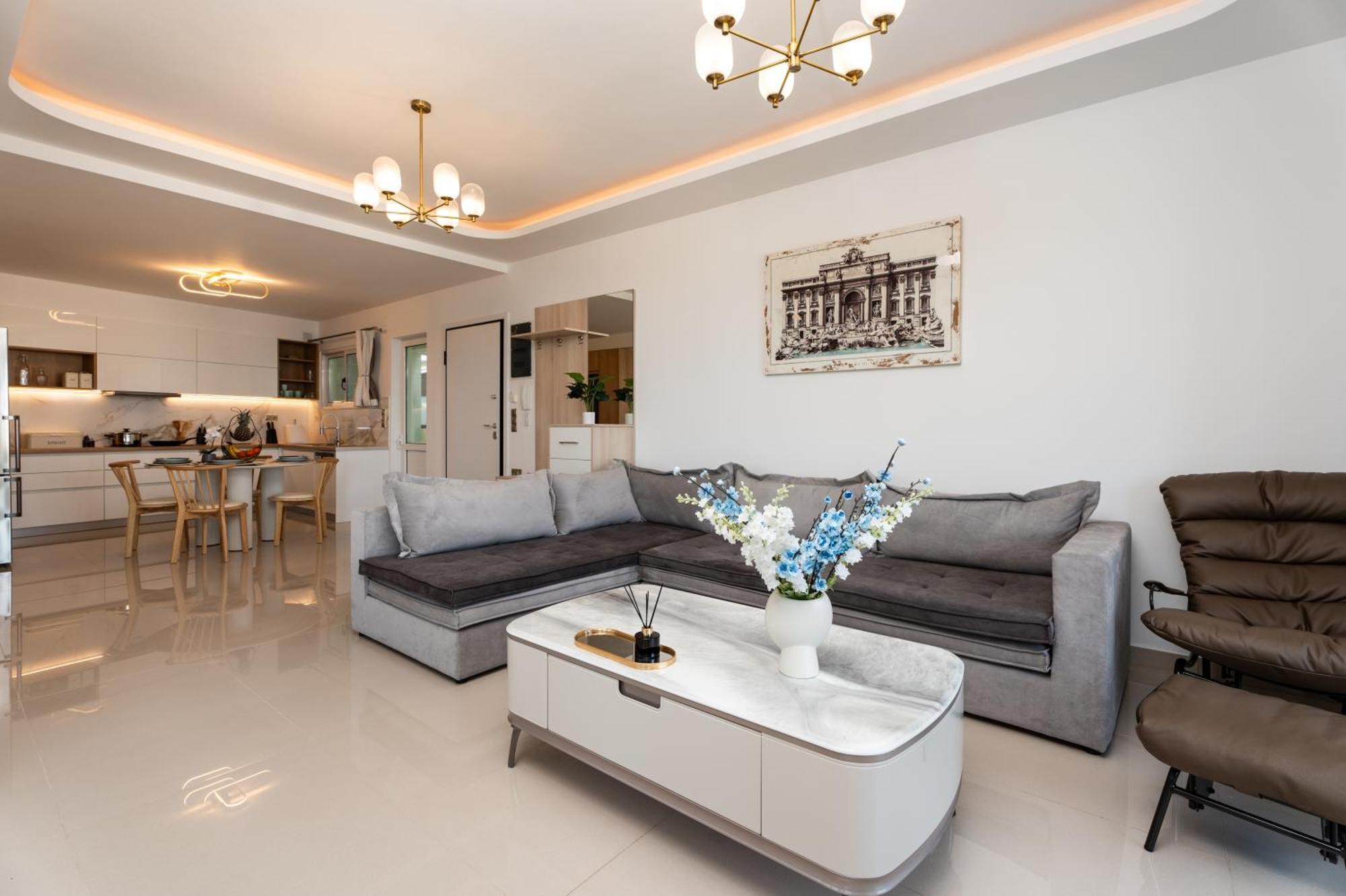 העיירה רתימנו Secret View Apartment, With Private Jacuzzi מראה חיצוני תמונה