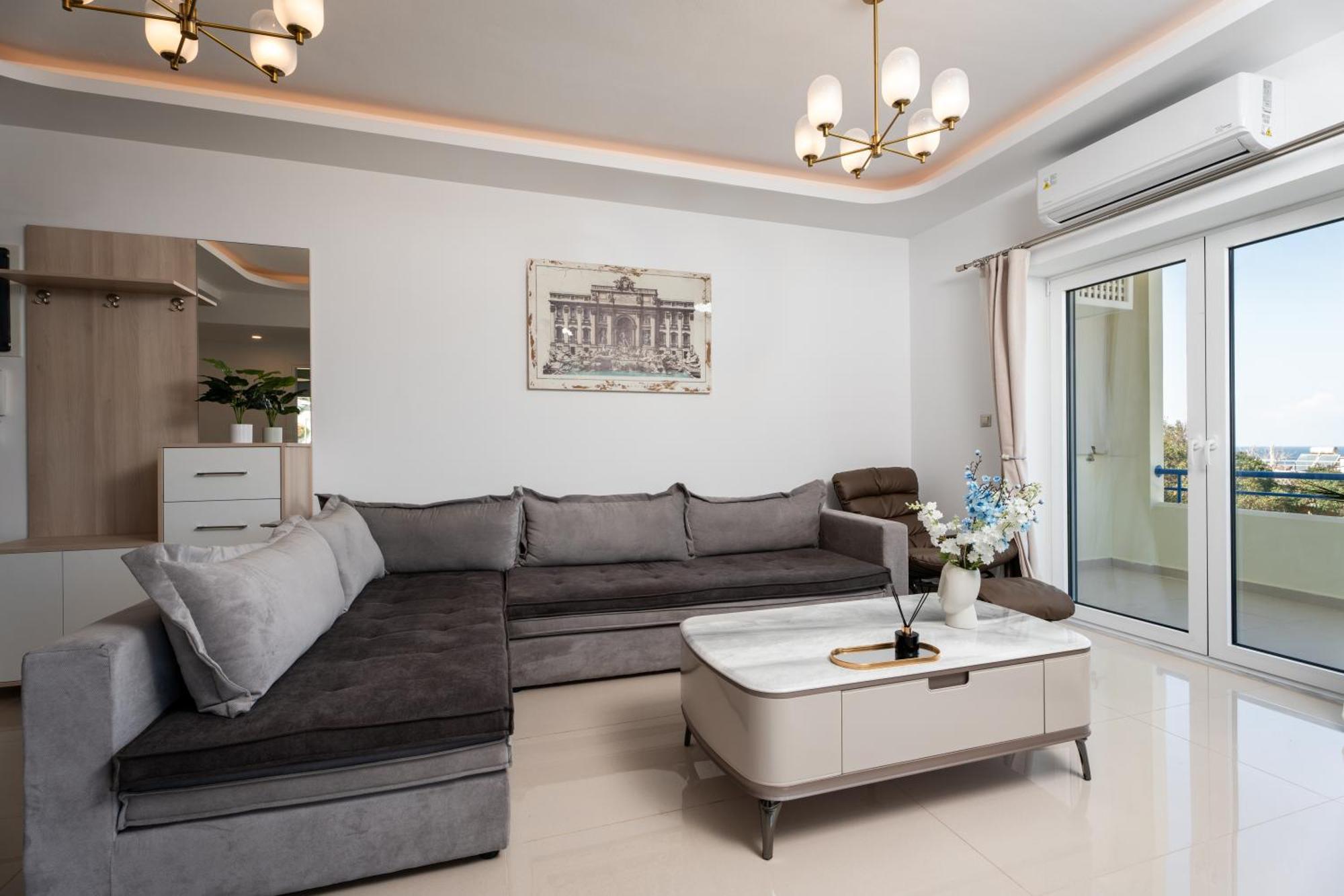 העיירה רתימנו Secret View Apartment, With Private Jacuzzi מראה חיצוני תמונה